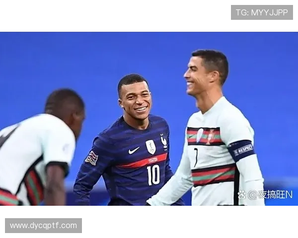 姆巴佩 vs 罗纳尔迪尼奥:天赋兑现路径与技术风格差异 姆巴佩 vs 罗纳尔迪尼奥:天赋兑现路径与技术风格差异